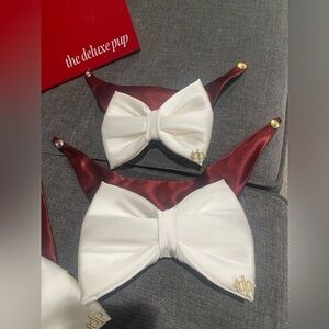 The Deluxe Pup Satin Bow Collar Set in White and Burgundy